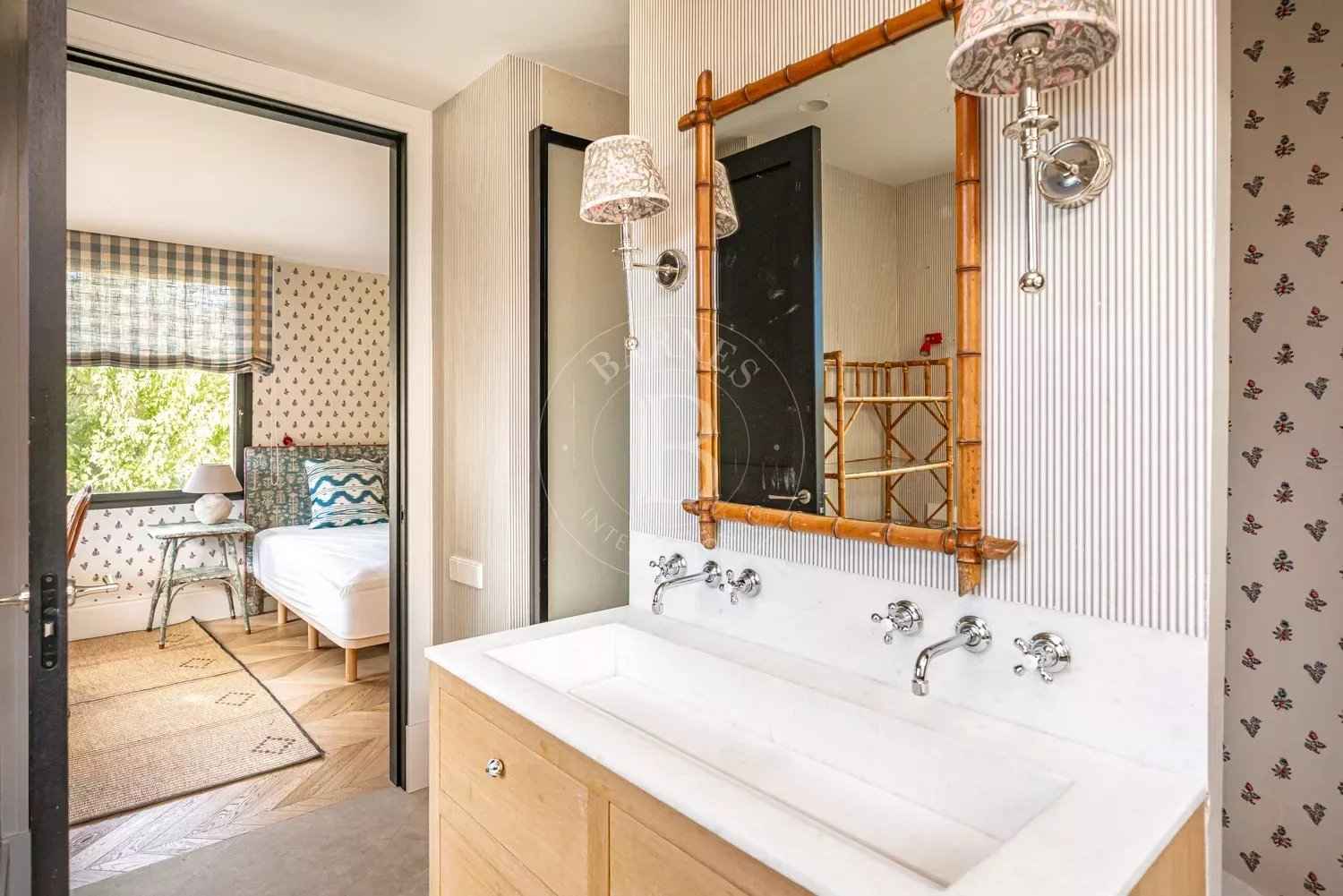 75615bf264f3cb7caf06f0f951fc3293 e198b34cf1 1500 original - Attribut alt par défaut.