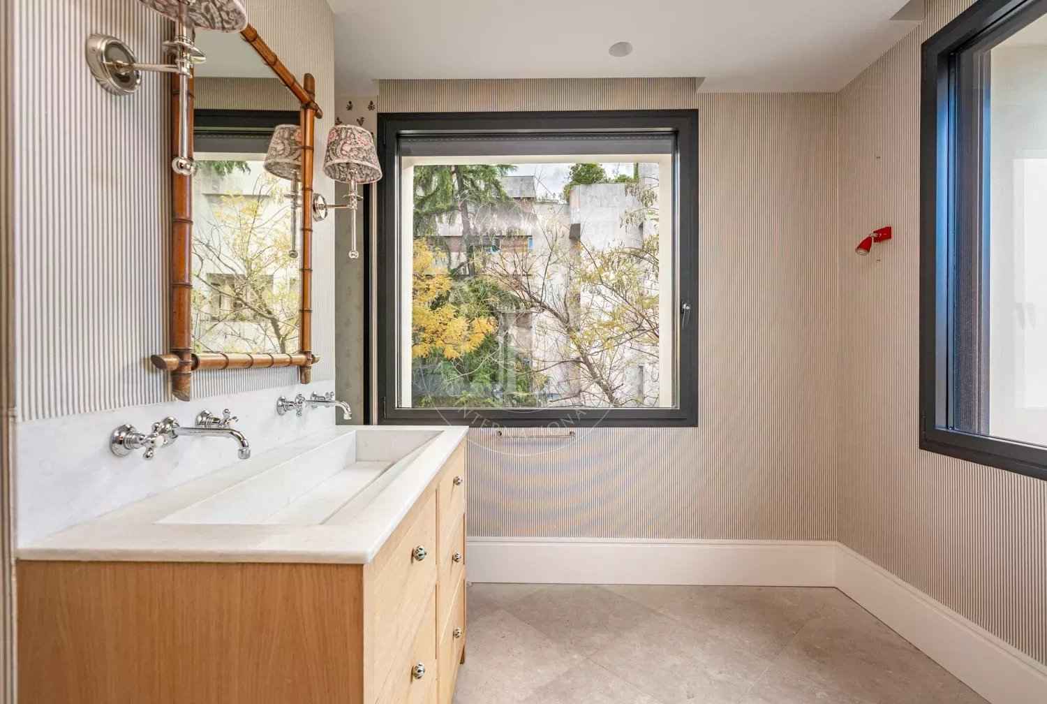 38d72ce64032ad147c0a29367231f0cd 3f870498ed 1500 original - Attribut alt par défaut.