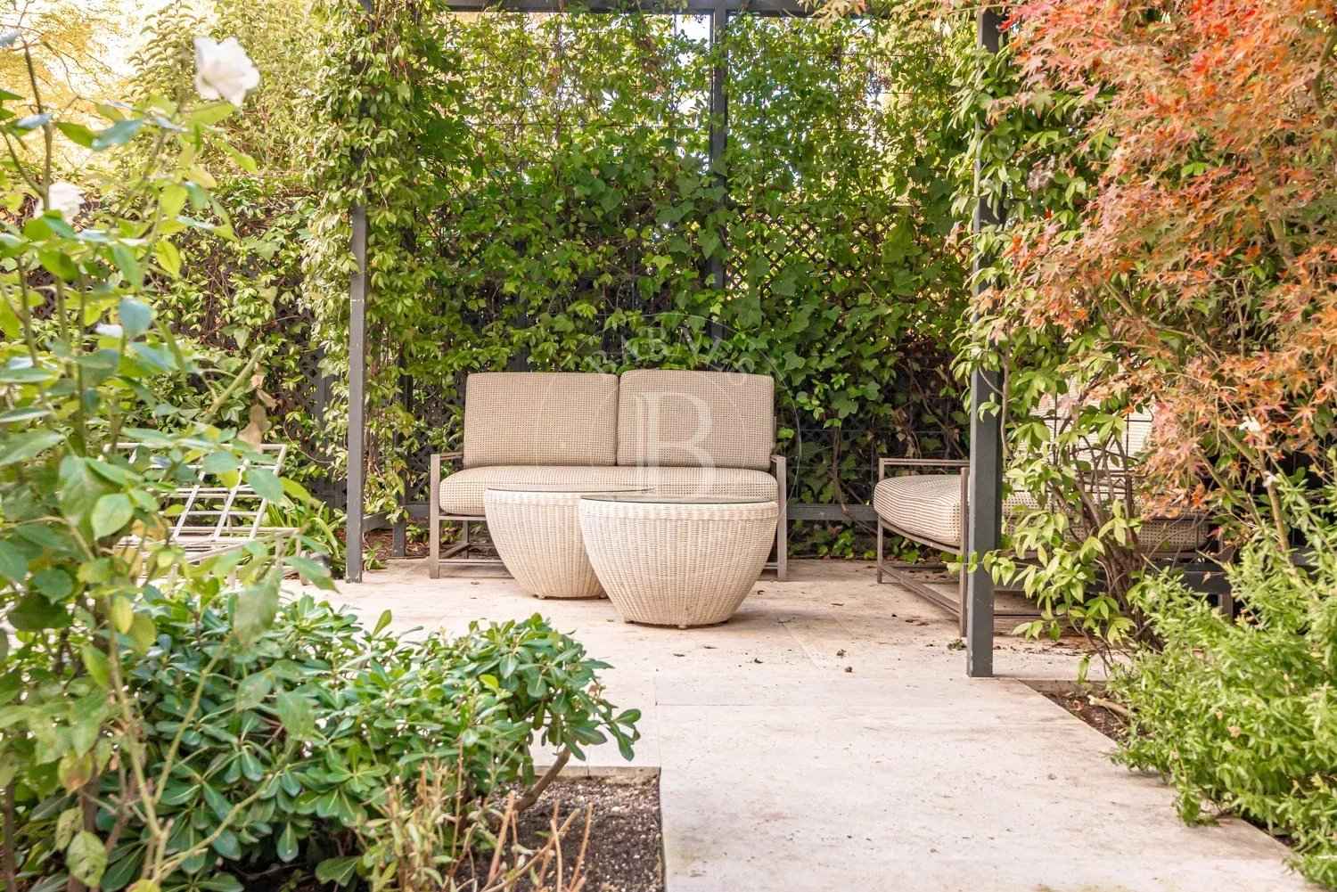 5812cbccf476607ef2ecd115fb04c591 16903cdaba 1500 original - Attribut alt par défaut.