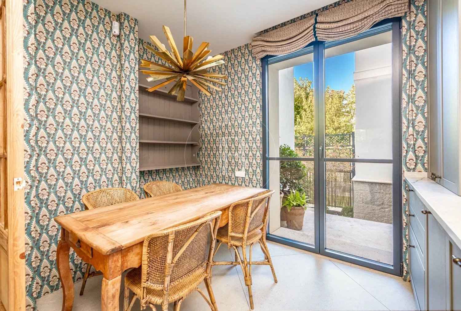 C19687b728fb8e42796f588d321dbffb 756b8c193e 1500 original - Attribut alt par défaut.