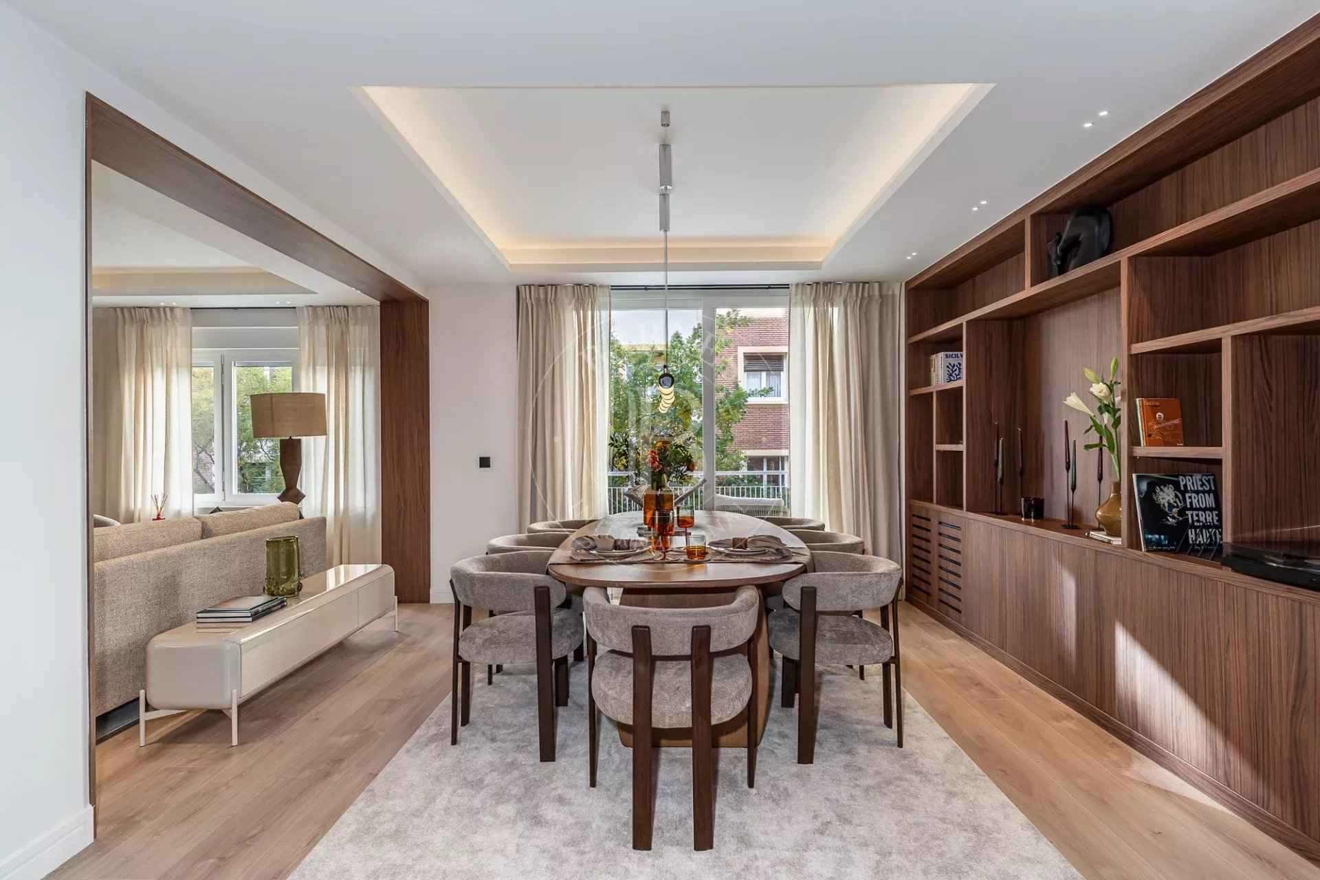 4bef199dd41bc1a1685c7a18a0590495 a7de819259 1920 original - Attribut alt par défaut.