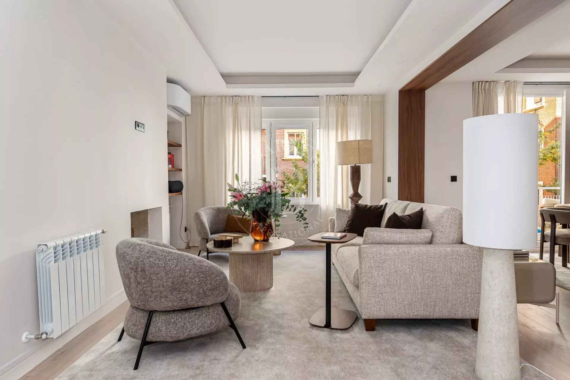 Ebf32baaf7794f0b492fa41a7421b0ff 7190fcb9a9 1920 original - Attribut alt par défaut.