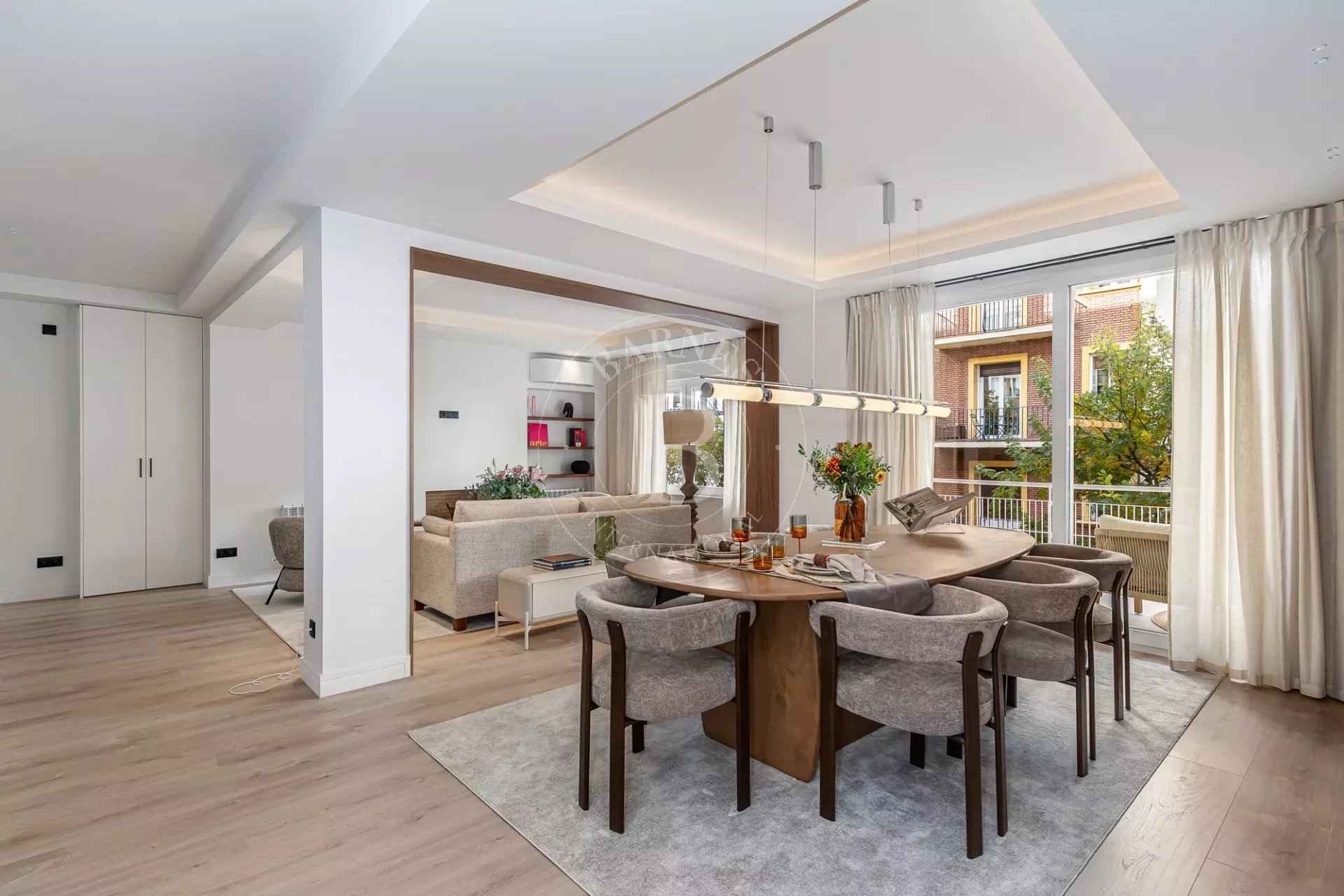 5f04af7ccc74009c76ec1ae24f7c6289 6194a0232f 1920 original - Attribut alt par défaut.