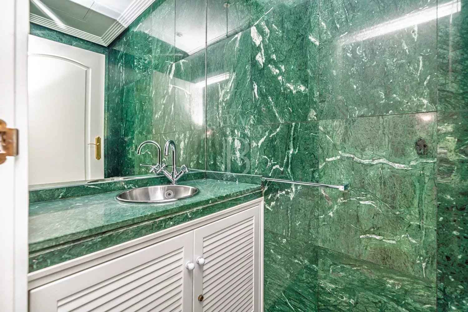 81263a1ae179cce47358a5bcd23117d8 de85e5a4c0 1500 original - Attribut alt par défaut.