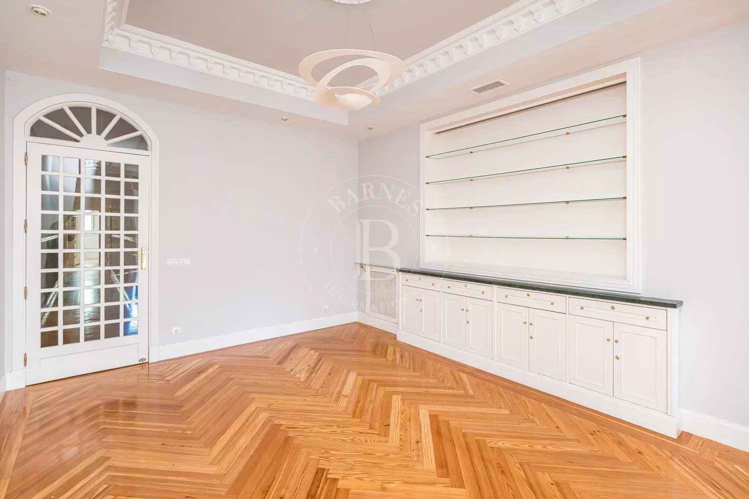 3ad2130cb2cecb8a6e2b5763a64b0f7c f812bee12d 1500 original - Attribut alt par défaut.