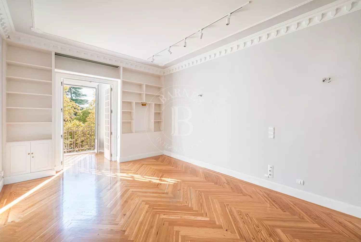 Abf84773d2301d40fcd28bc6b8427486 f179407fd4 1500 original - Attribut alt par défaut.