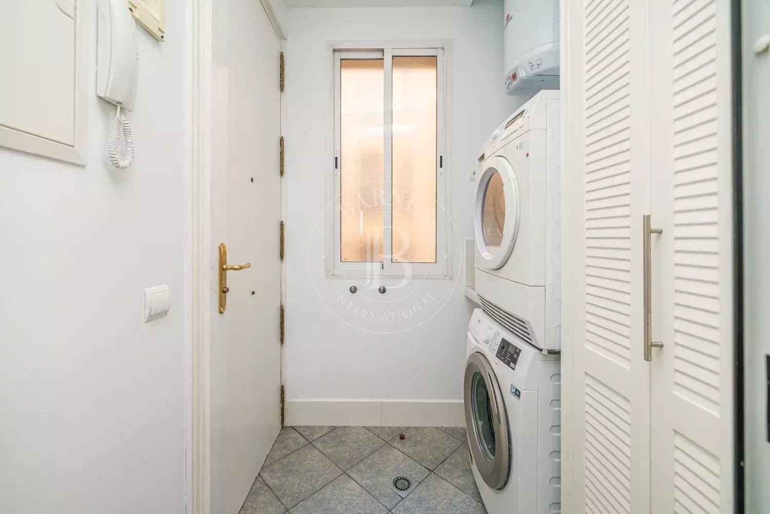 2adbbe40c053c3e56464cfc986e781d4 478c83ab5e 1500 original - Attribut alt par défaut.