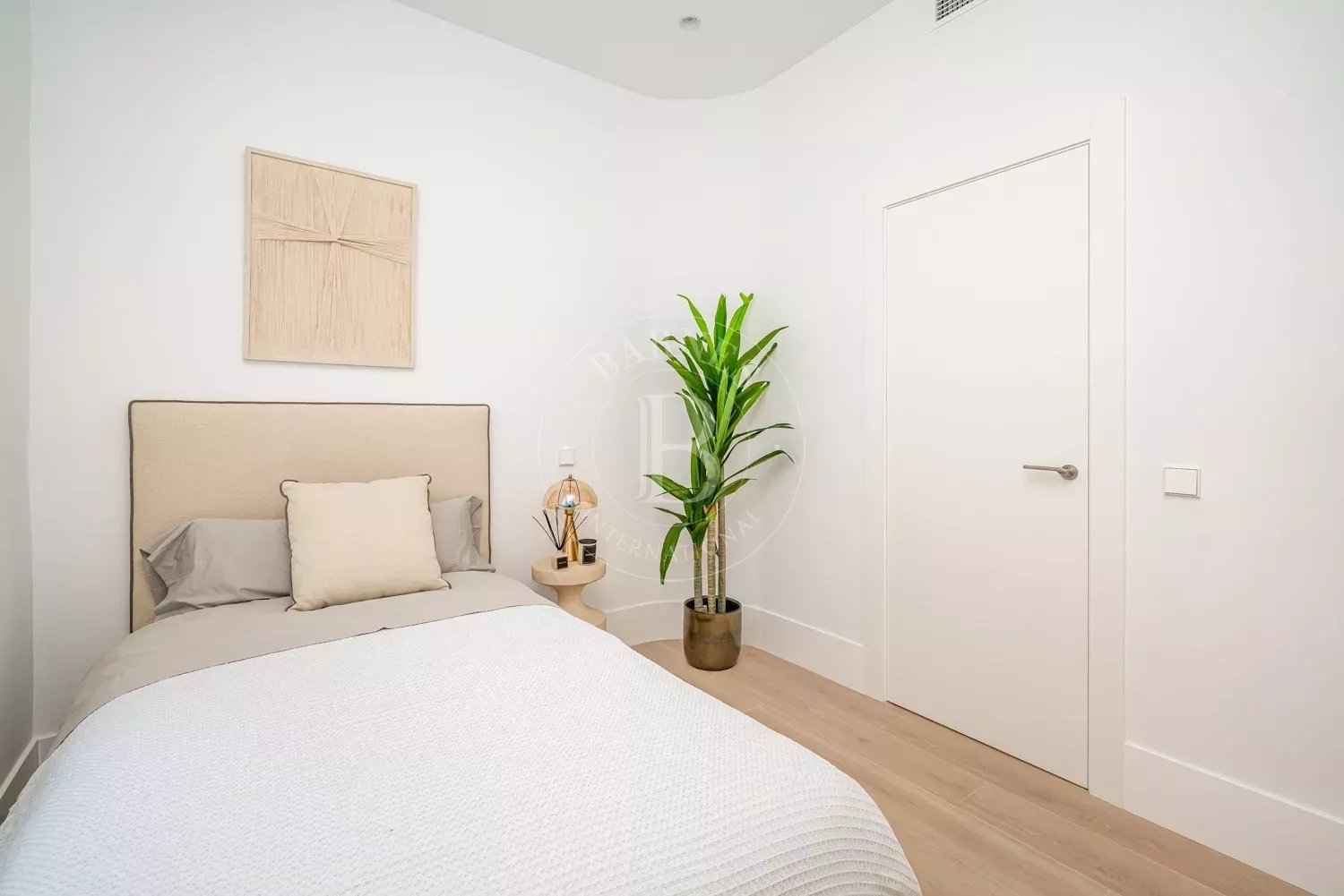 B11768a4958265bc932e22c34bb0b1f5 afc538680f 1500 original - Translation missing: en.helpers.application.image_tag.default_alt