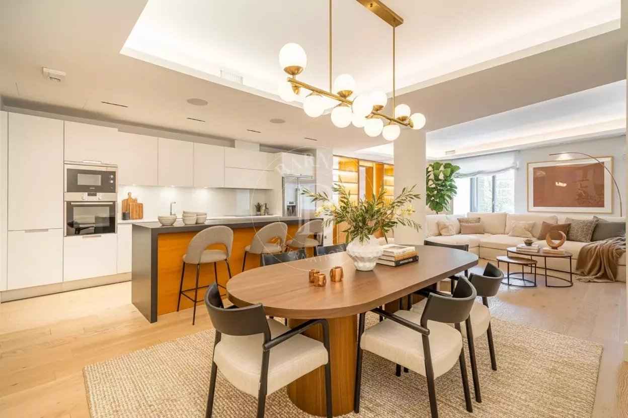 Ecf55c342baa33680d14b4ba68d5f1c9 3ee2e525a2 1248 original - Attribut alt par défaut.