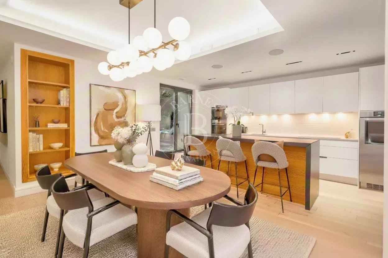 9fc6541d8b3f9d858d240adb6f8105f6 dc90dfbe19 1248 original - Attribut alt par défaut.