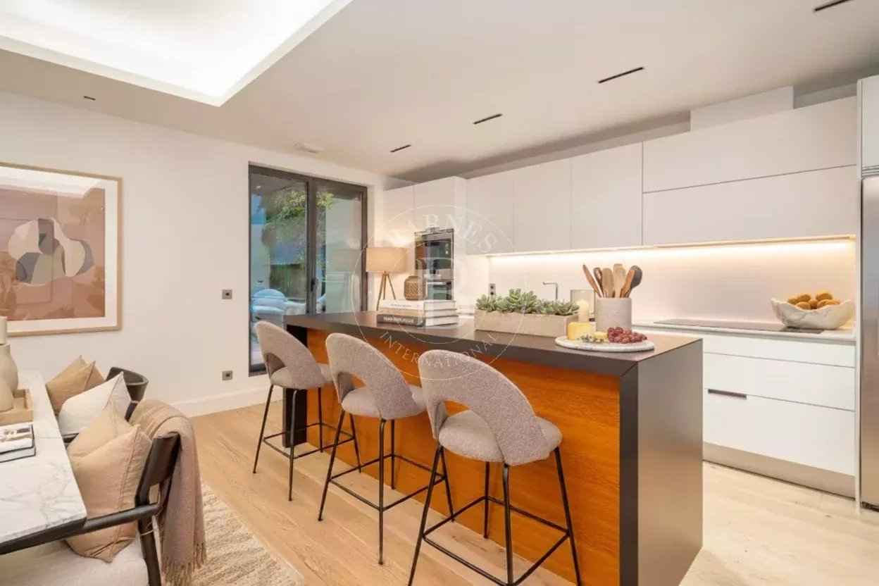 8886caf3ddc67e1110dd25c7aa790b43 44823a97d3 1248 original - Attribut alt par défaut.