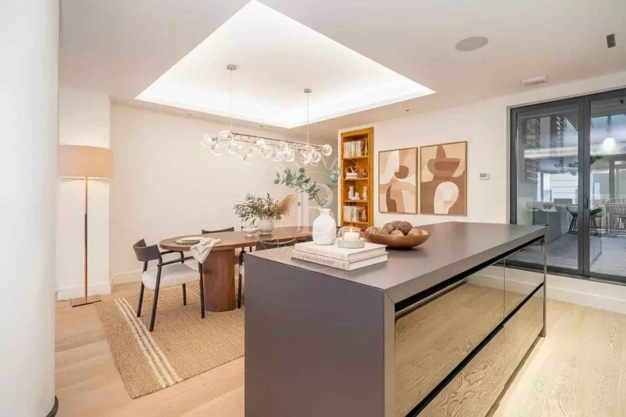 48329fa92cbe468f8a48e5c4e32ca4ba 53dfeadaa6 1248 original - Attribut alt par défaut.