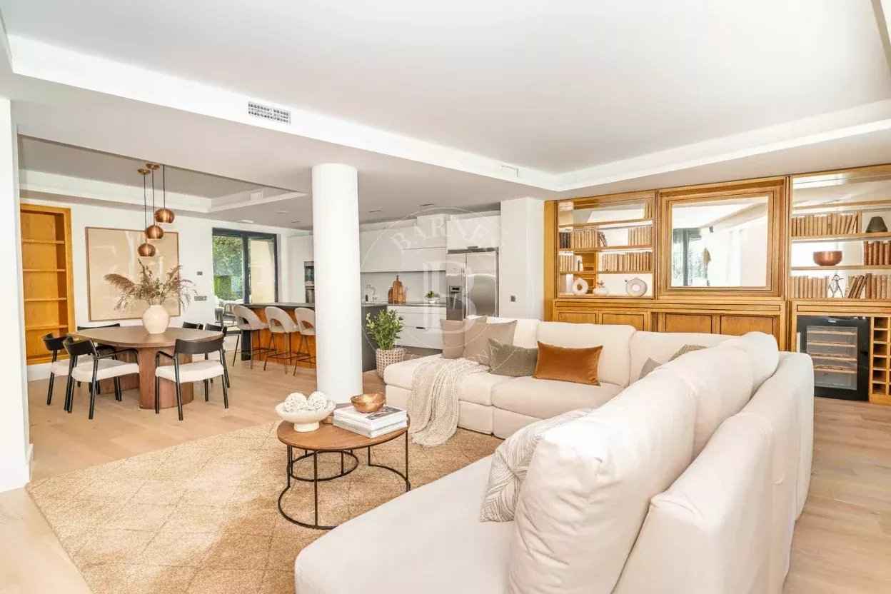 C5841ce8d8b7bf04479ddeda30e24120 91eaf8a4cb 1248 original - Attribut alt par défaut.