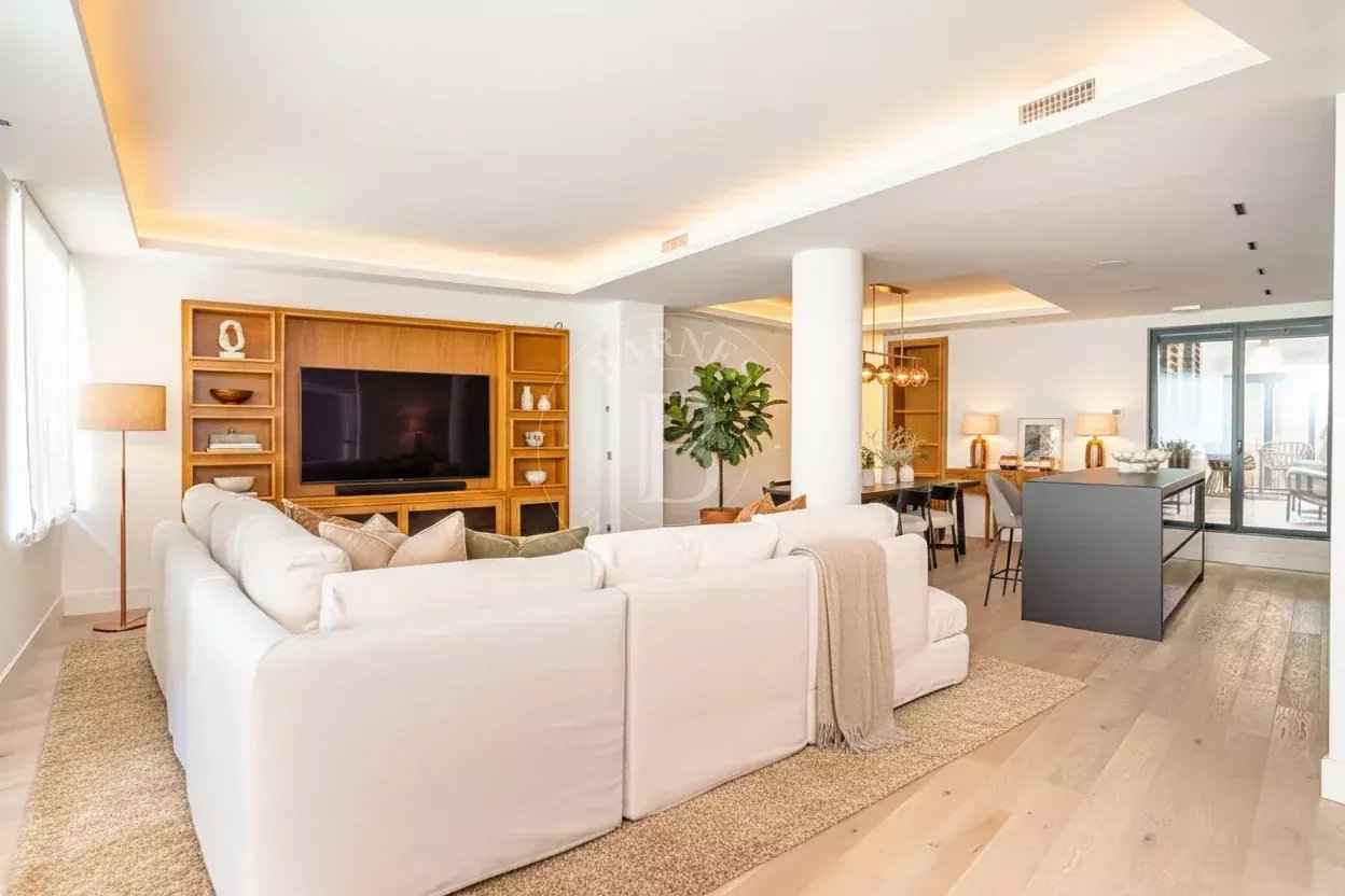 Db46f14aebda674877216c1722c09fa2 16ddd0f4d2 1248 original - Attribut alt par défaut.