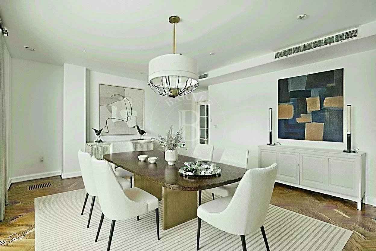 Ad3183b2219b4141ff398220d18c7106 6762e67d20 1248 original - Attribut alt par défaut.