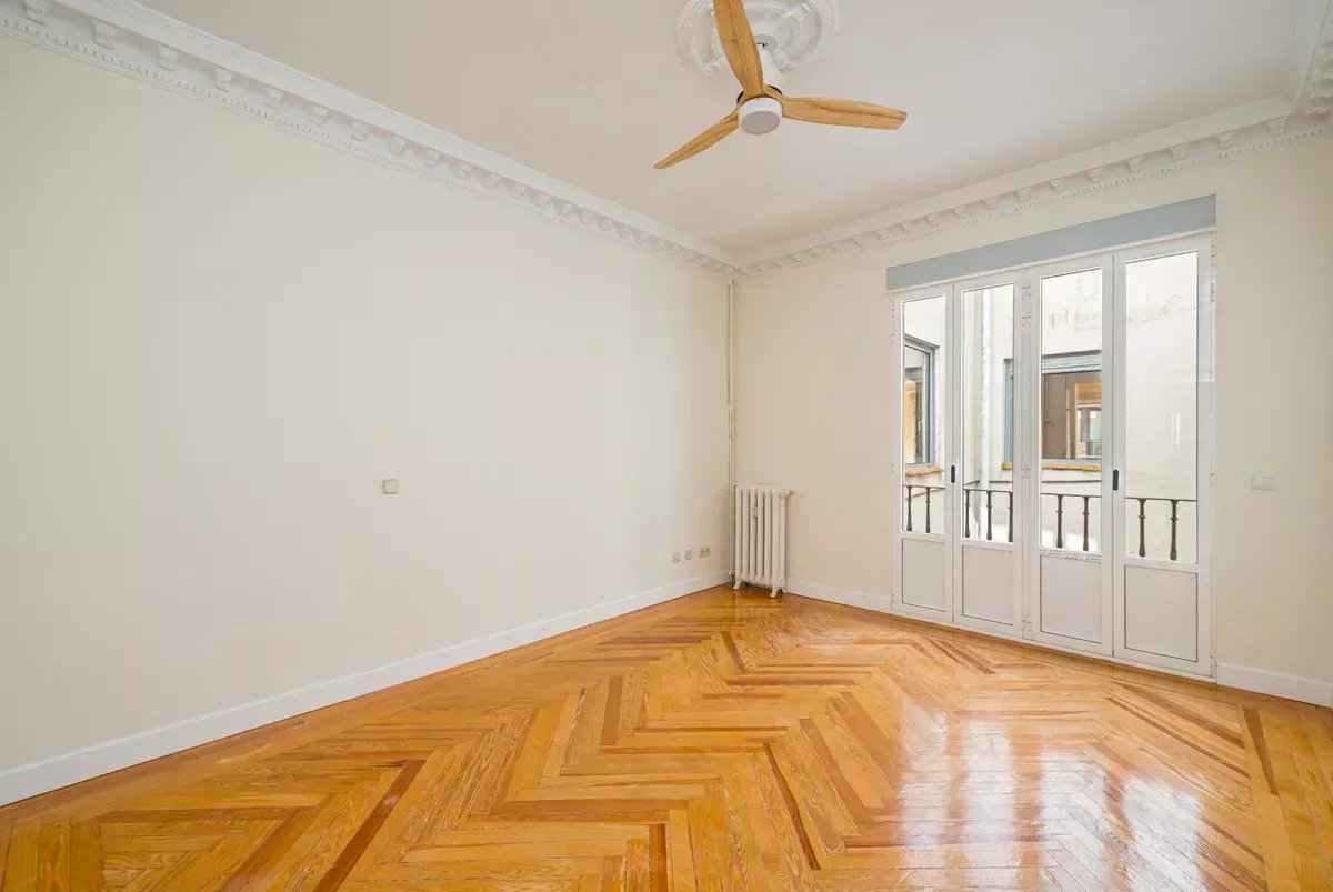 97d837a3d14c336d96fbdb73638369fb e706b6036d 1200 original - Attribut alt par défaut.