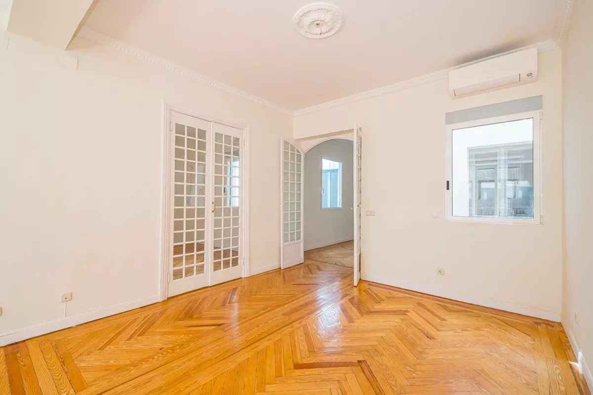 6d036d5faf669d1a401f9e9fc916156d b83aa837cb 1200 original - Attribut alt par défaut.