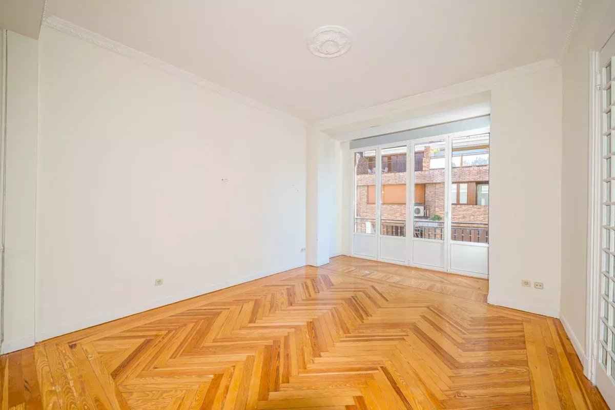 C45ba795c7e37c8d63e611ade7a18530 3576726811 1200 original - Attribut alt par défaut.