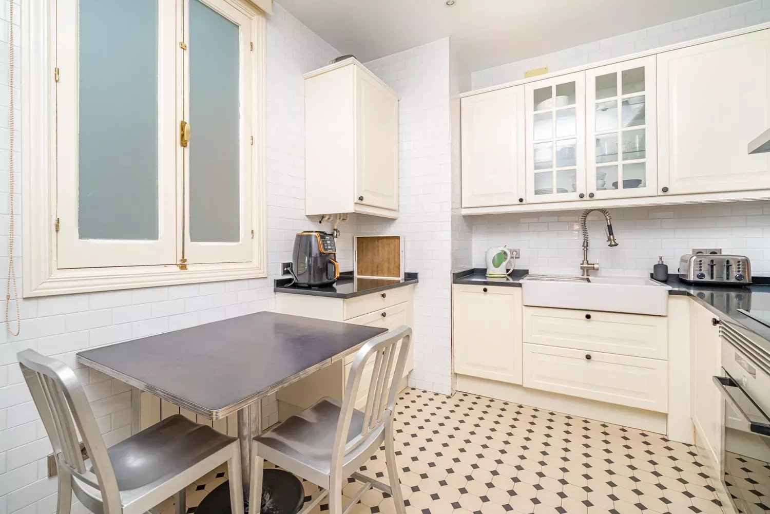 610922e6c1c1af7300205e8a1dce8285 0339b1f94d 1500 original - Attribut alt par défaut.