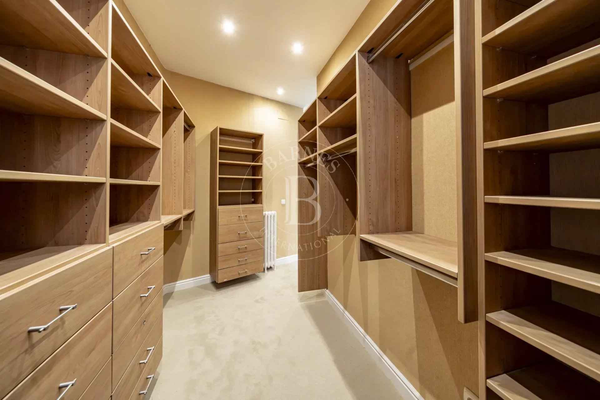 Ca880fbc68e88e545e52301cc3a16d17 de6c6a9f0f 1920 original - Attribut alt par défaut.