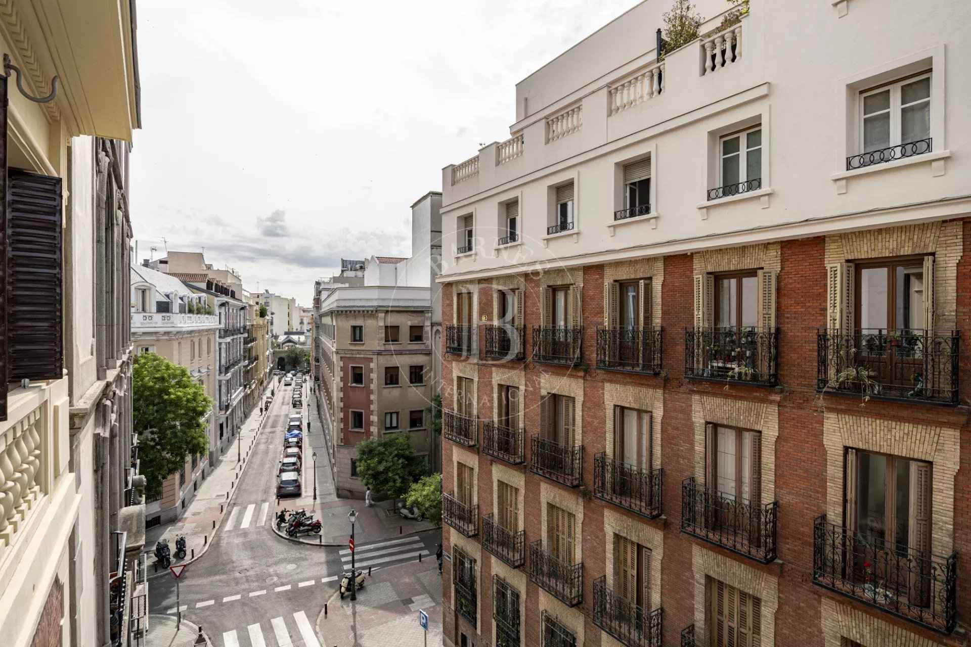 E4f0b342b147595edb9d0a6f4a57df51 f88e5b6505 1920 original - Attribut alt par défaut.