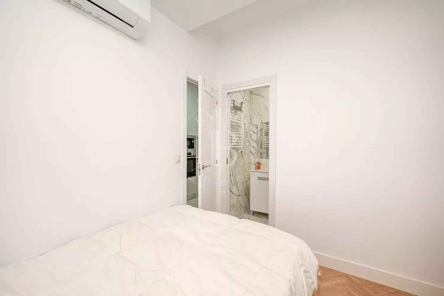 6e16ce4bf819bcba2be86d5f3061bee5 e4c55a22d8 1500 original - Attribut alt par défaut.