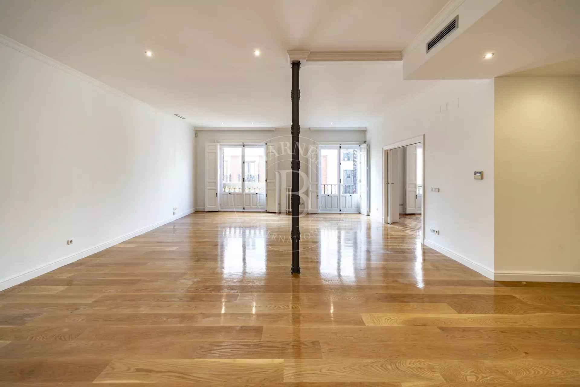 8694c56eed07ae9c2b45a1e68ff135bd 3761e476a5 1920 original - Attribut alt par défaut.