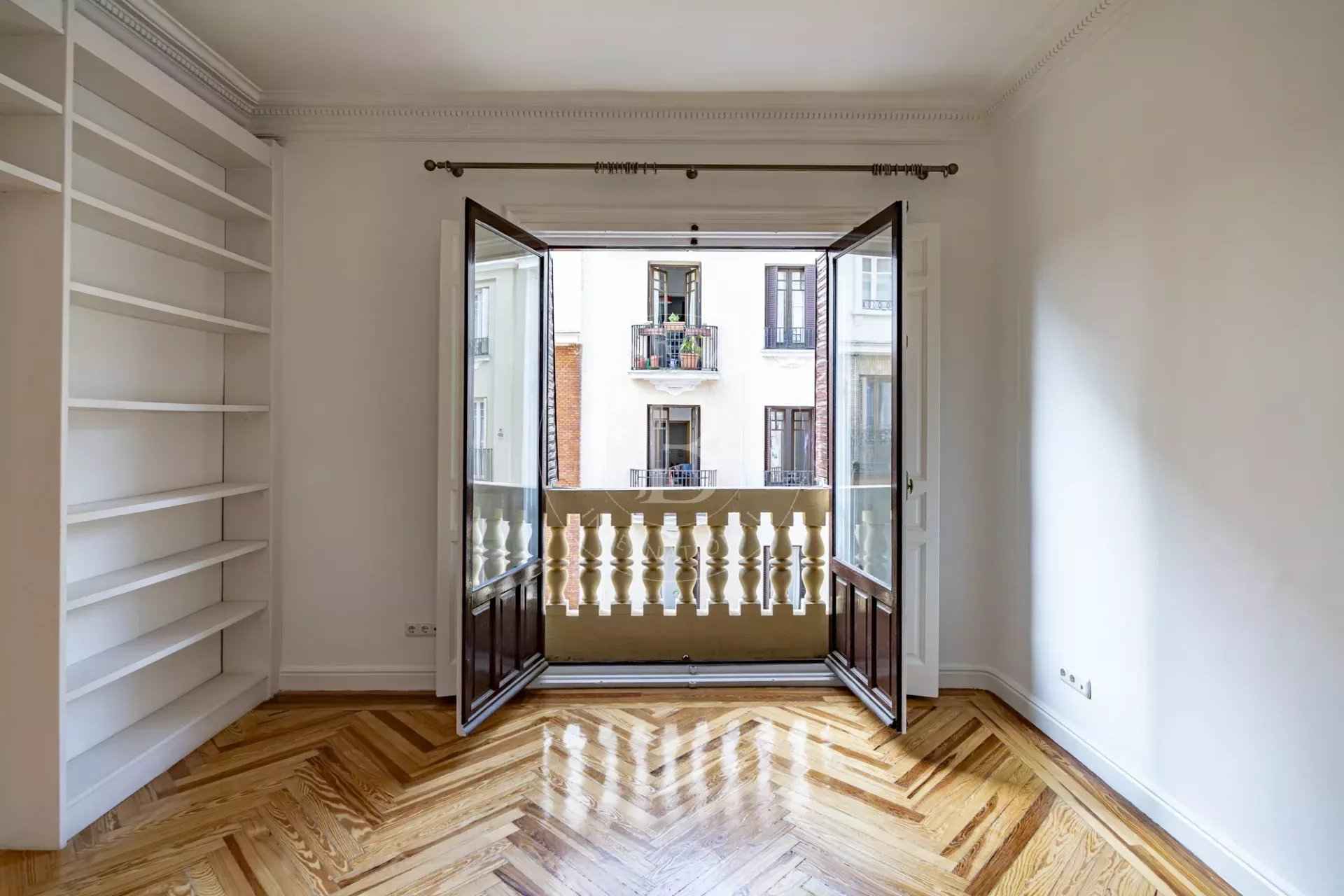 Bffce512adf394c5f5d6a1eb5e74ef93 3a58e39f9e 1920 original - Attribut alt par défaut.