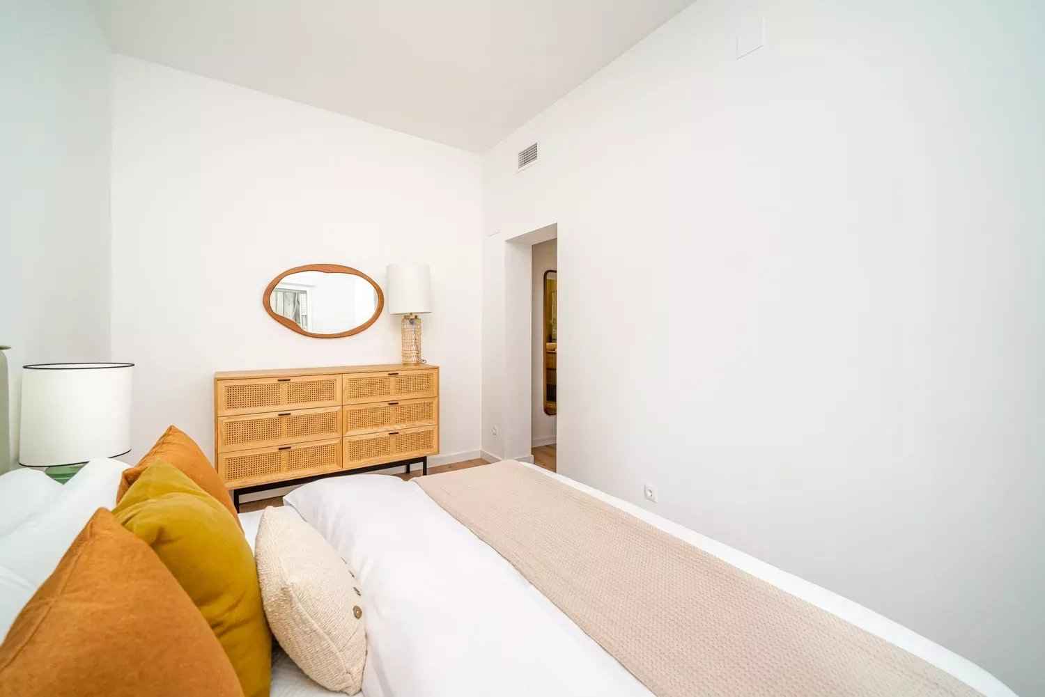 2adc6e67078680249fb5e2eb0c3de7e0 1923174693 1500 original - Translation missing: en.helpers.application.image_tag.default_alt