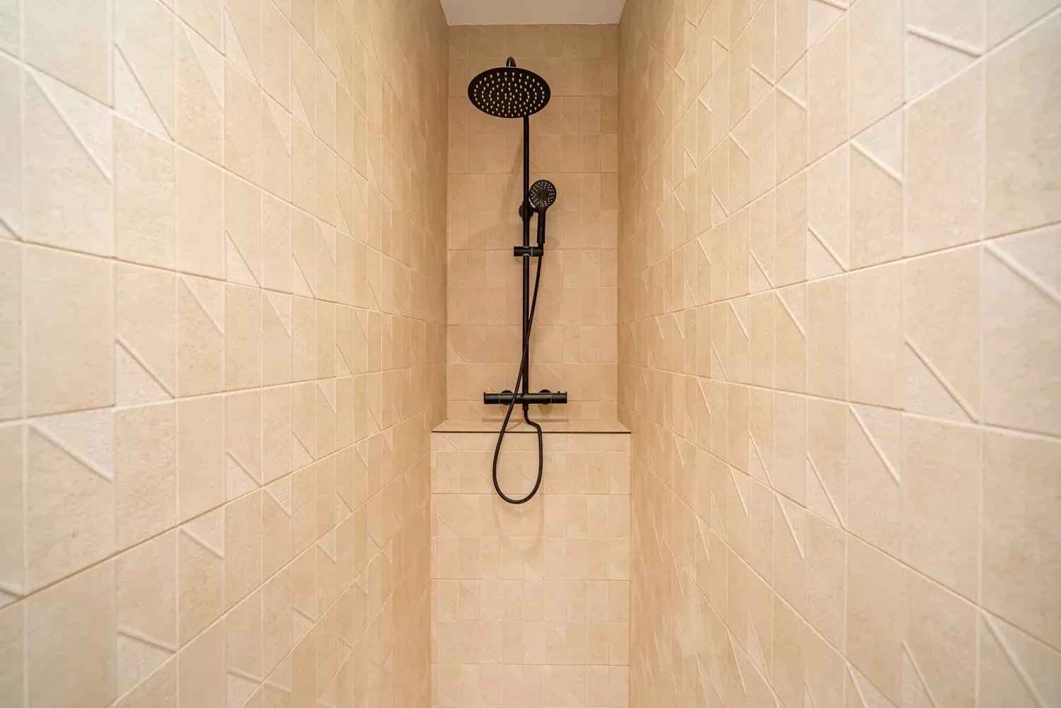 3673c2fe0c81b77bbf3ccd6d7684ec55 caae2c9684 1500 original - Translation missing: en.helpers.application.image_tag.default_alt