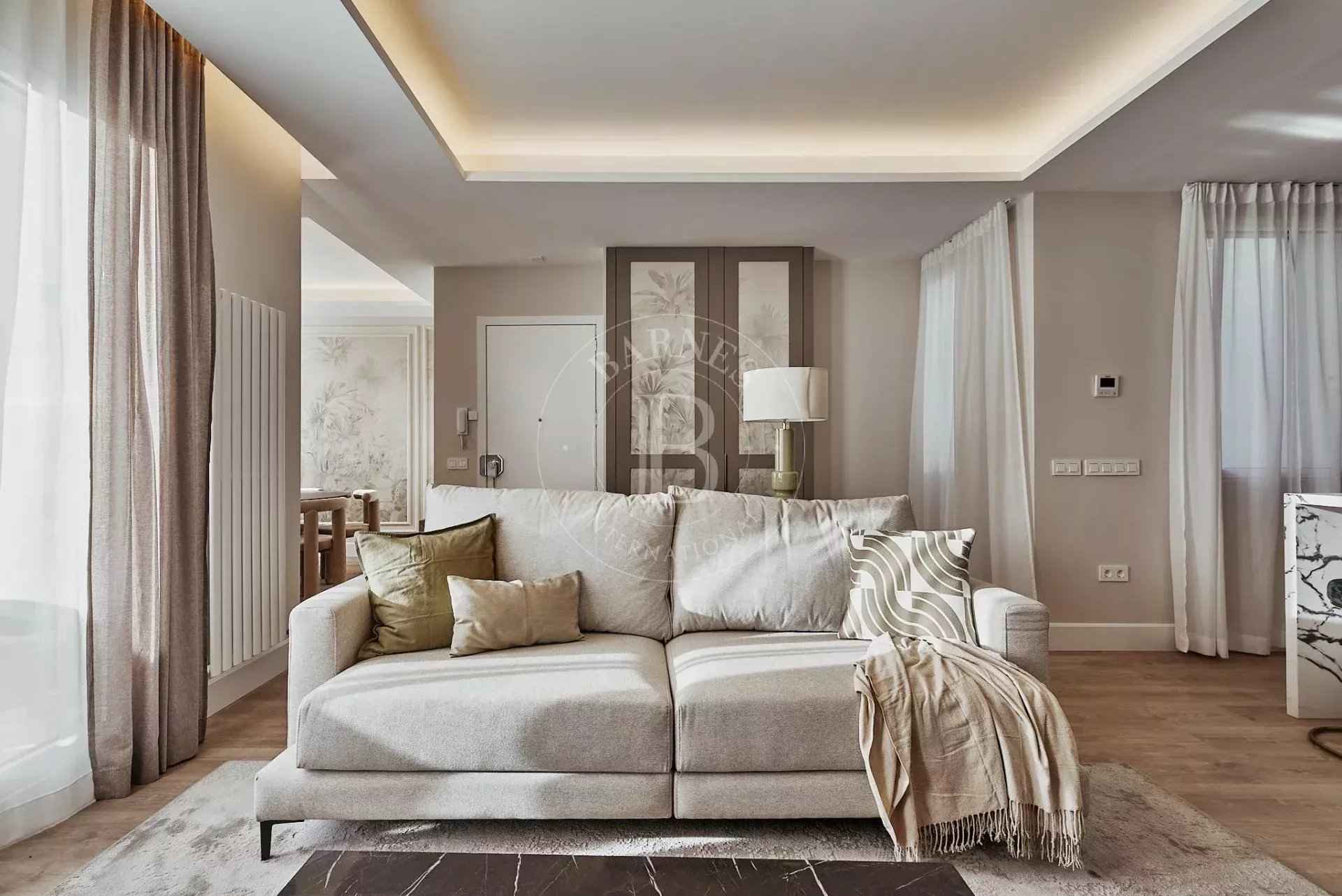 00c850aa303f84a5d4b2079815e32b04 23f75fe031 1920 original - Attribut alt par défaut.