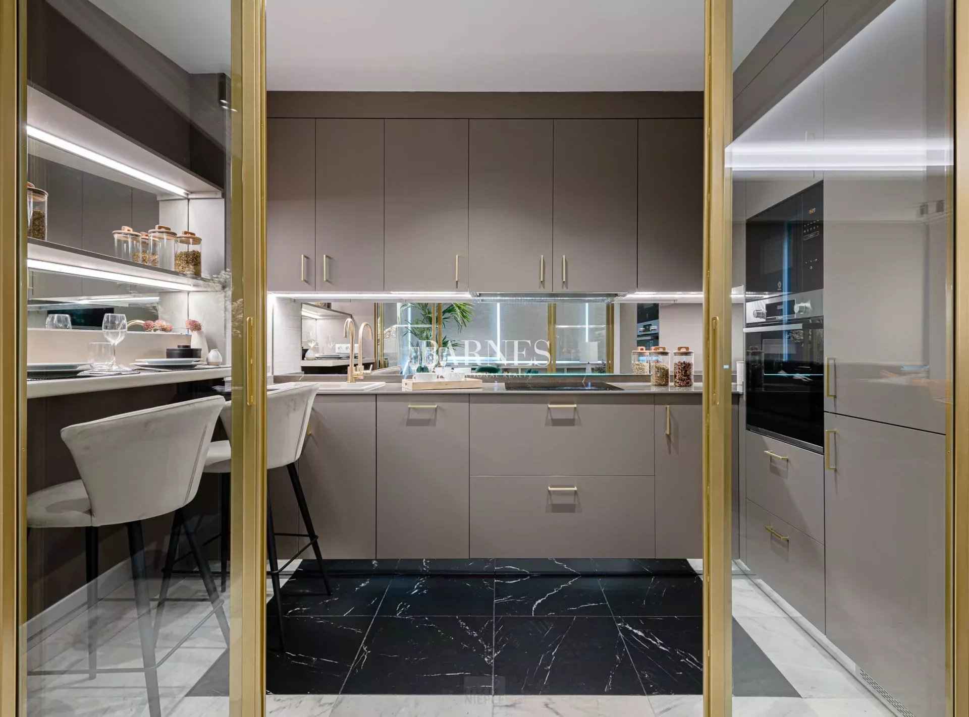 7ff6f4cc7c4c64370d79d8fbcc5560c1 100a981fd1 1920 original - Translation missing: en.helpers.application.image_tag.default_alt