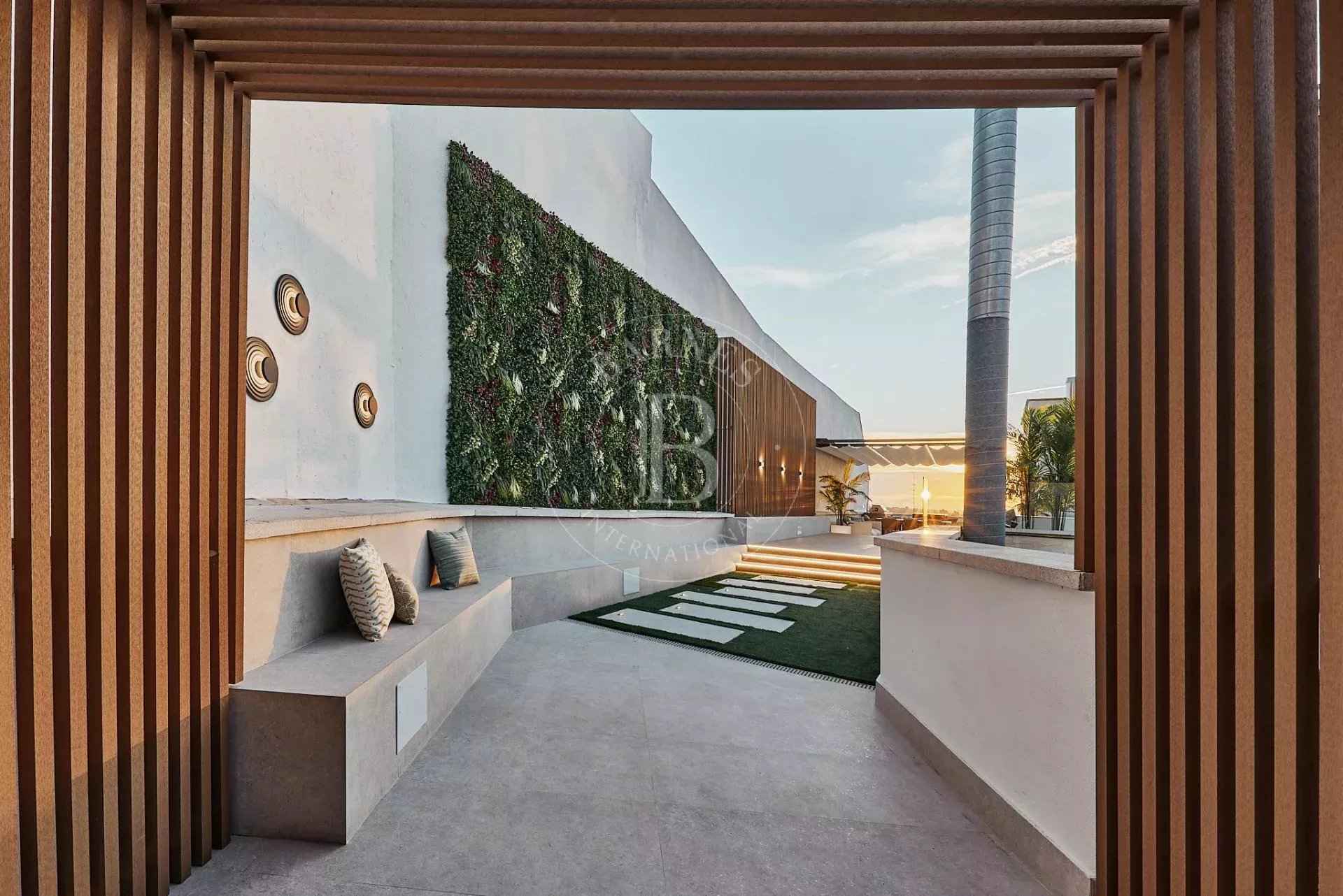 Cbb78796f055b56f71a0c97dc0acc190 e8a297e498 1920 original - Attribut alt par défaut.