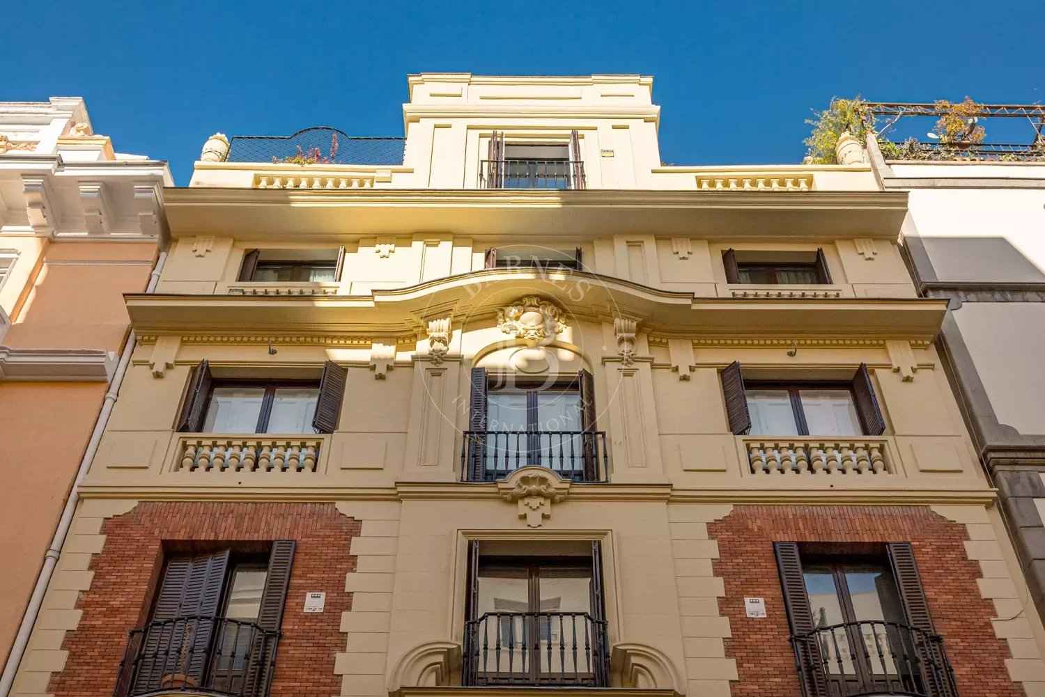 D78752ff174074f1fc45b5acfd1d3da2 e586d86512 1500 original - Attribut alt par défaut.