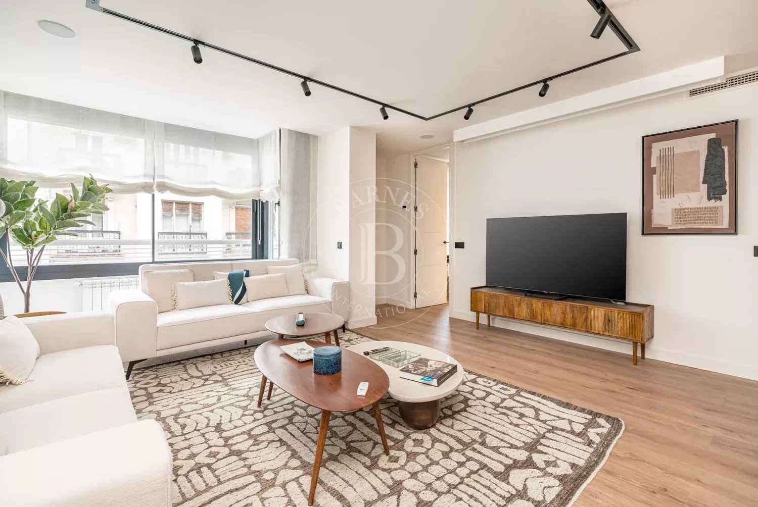 0a761f0b3c784f14a5b12b16a45602c8 939902f242 1500 original - Attribut alt par défaut.