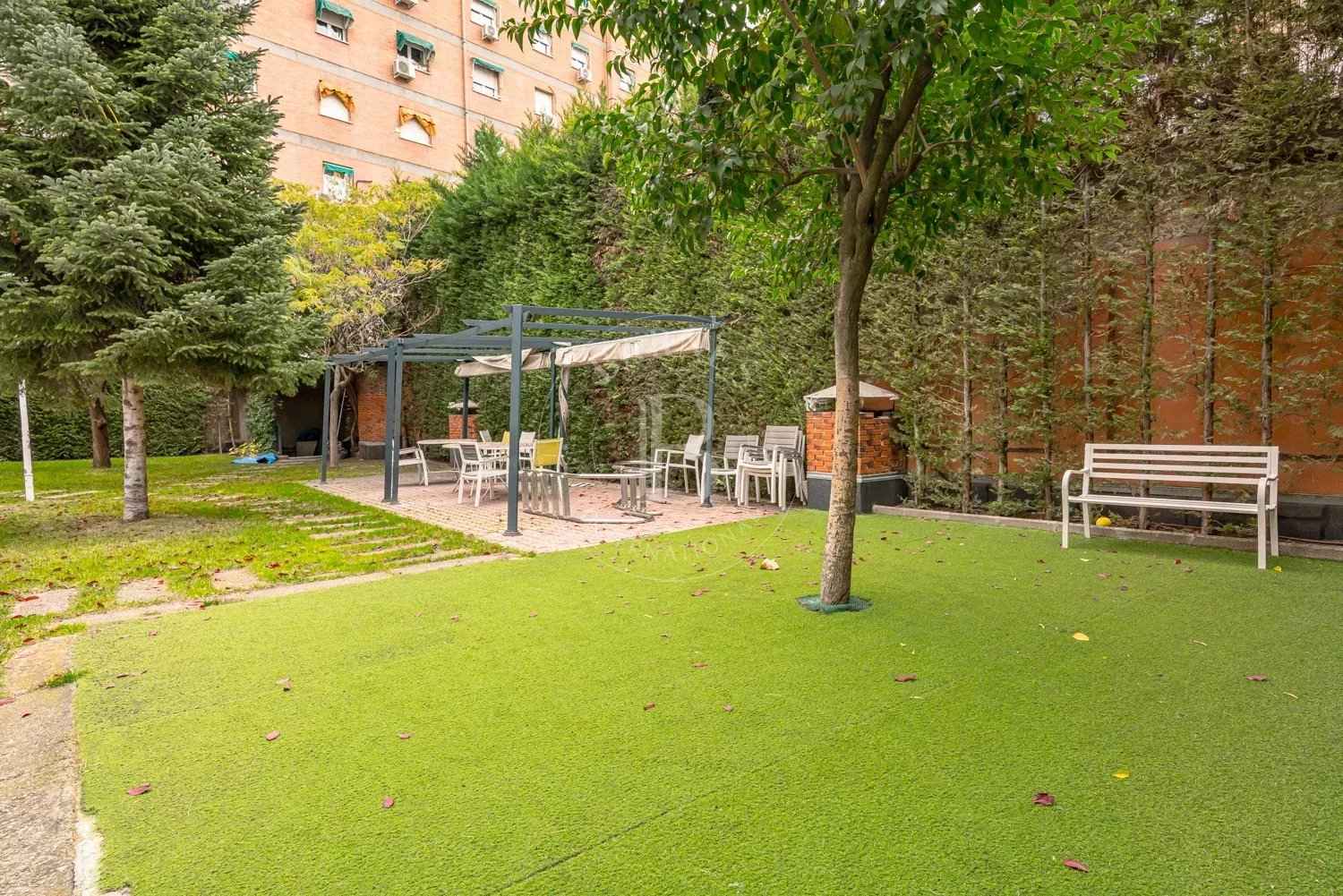 Da5c7acff8fb18d83fe25cf15b5673b5 6d784fcdb8 1500 original - Attribut alt par défaut.