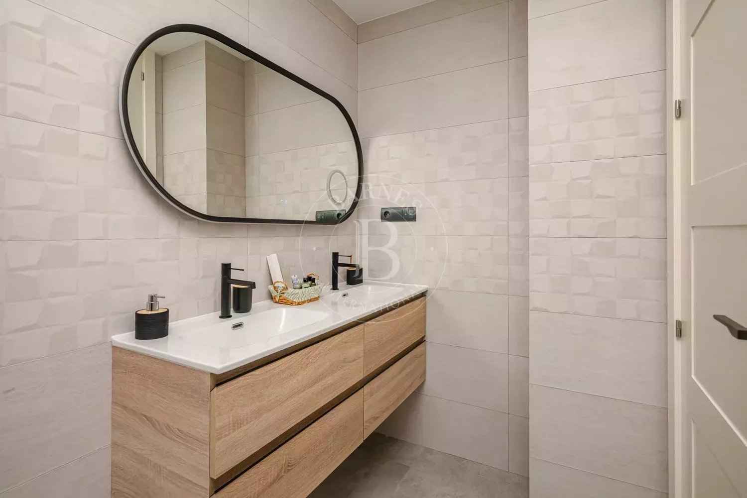 7ddd68a4c197bdc61bef54dc97ac5bca 0c54a5604d 1500 original - Attribut alt par défaut.