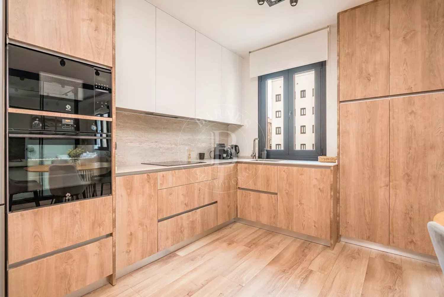 563d06f3bd413937bf9b1181e3c8c9c9 a3ba383f60 1500 original - Attribut alt par défaut.