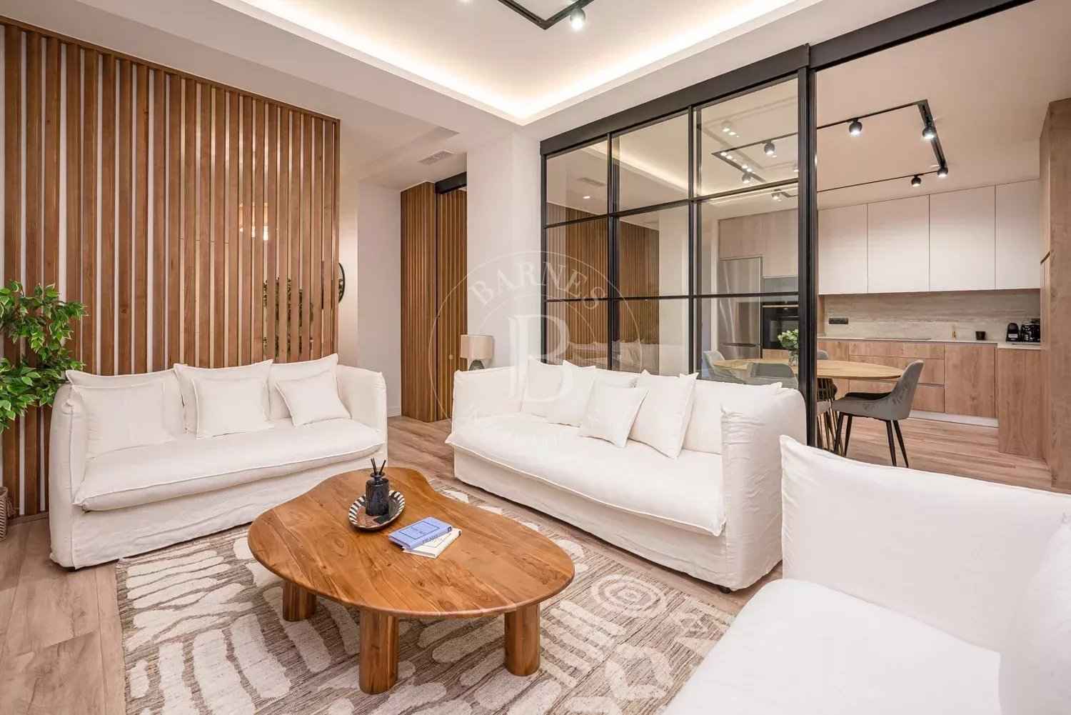 2c7900723d67ba36fd364bf9369ee7eb aa176e687e 1500 original - Attribut alt par défaut.