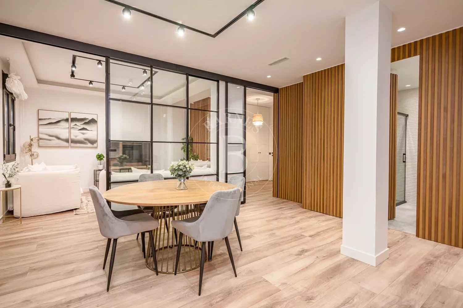 Ddaa9650b4e4e8187000bf9ef982e55e 8a1aa895b1 1500 original - Attribut alt par défaut.