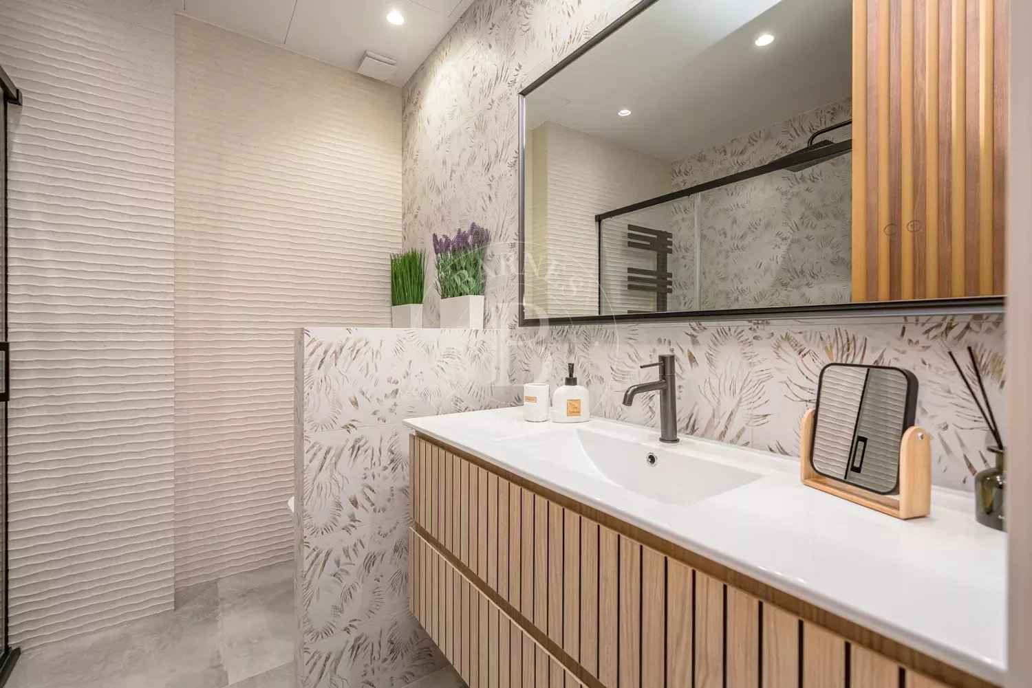 2e691256bfd6ab551f2a8eba70f469ba 5848044e20 1500 original - Attribut alt par défaut.