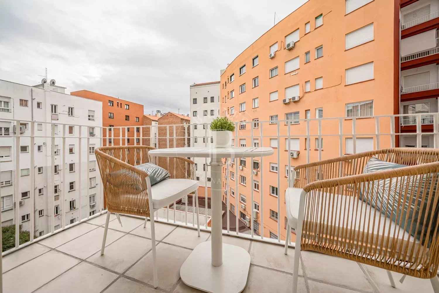 Fb124d61043261e336d71f3af5778080 f1f49deee1 1500 original - Attribut alt par défaut.