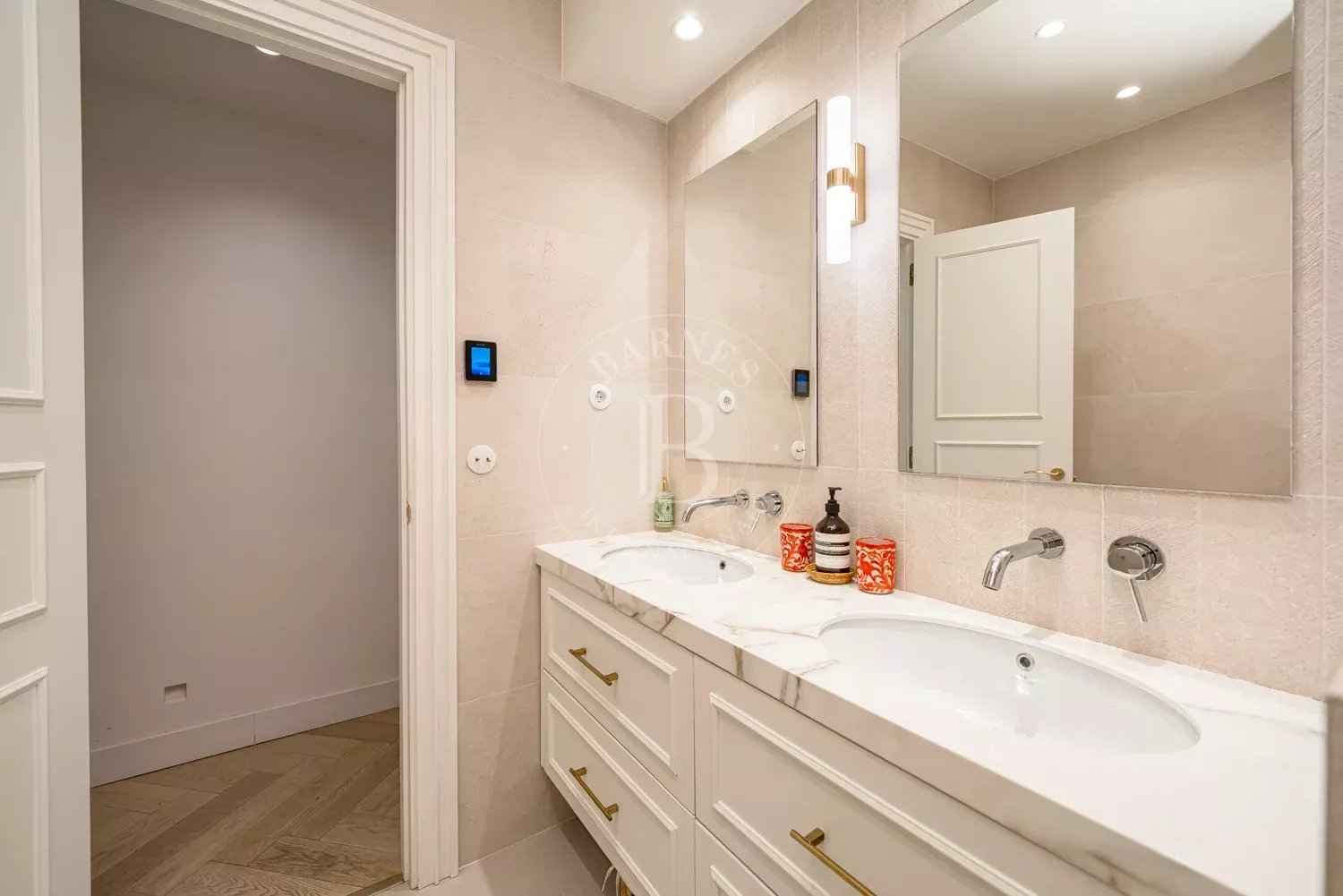 F8dcfa24374b84c448a4ec8a4f33213a 193e3473cd 1500 original - Attribut alt par défaut.