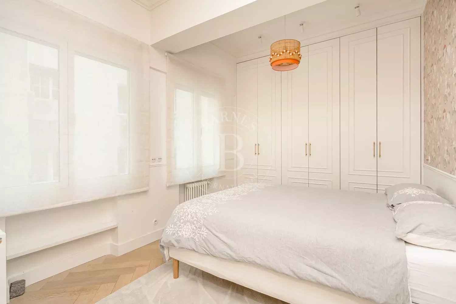 3985ba1e33675908b0b841667b2f75fc a72fbf7de5 1500 original - Attribut alt par défaut.