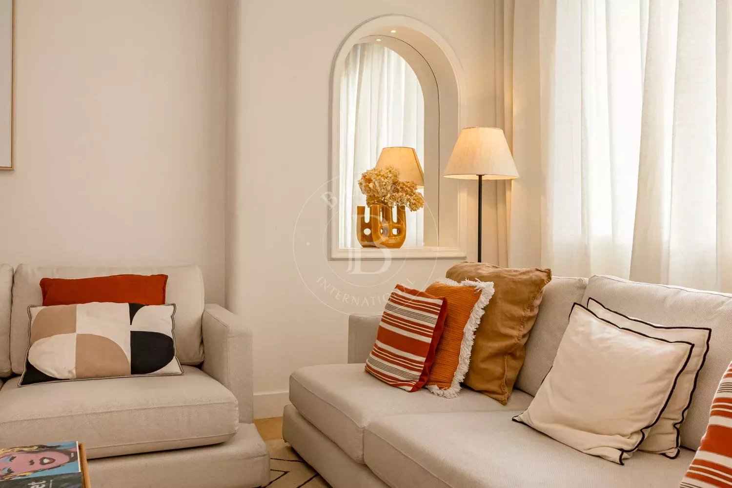 0ba4ca00ebe4af569687dac642e74cda e3e386f76f 1500 original - Attribut alt par défaut.