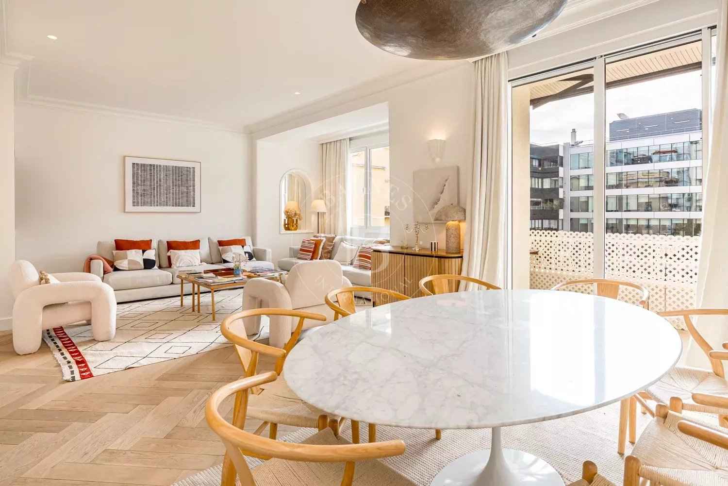 8f69cbbb412355861419da4504842449 a0344c06e6 1500 original - Attribut alt par défaut.