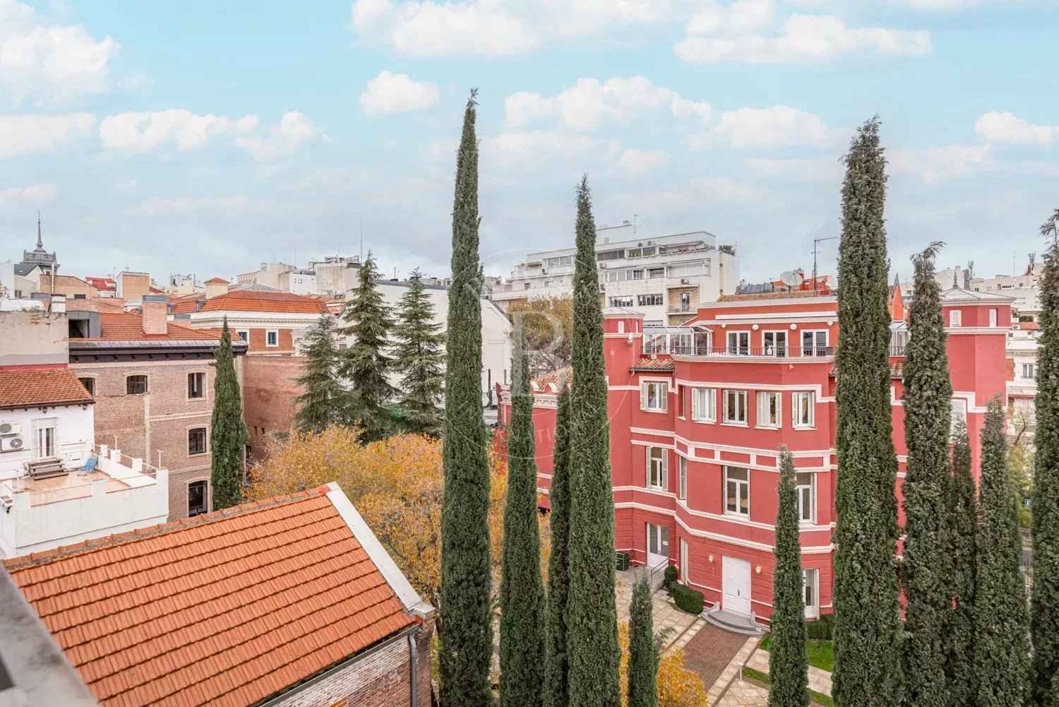 722f1d3600bd88a87f22c5870236bffe c2e5a75af9 1500 original - Translation missing: en.helpers.application.image_tag.default_alt