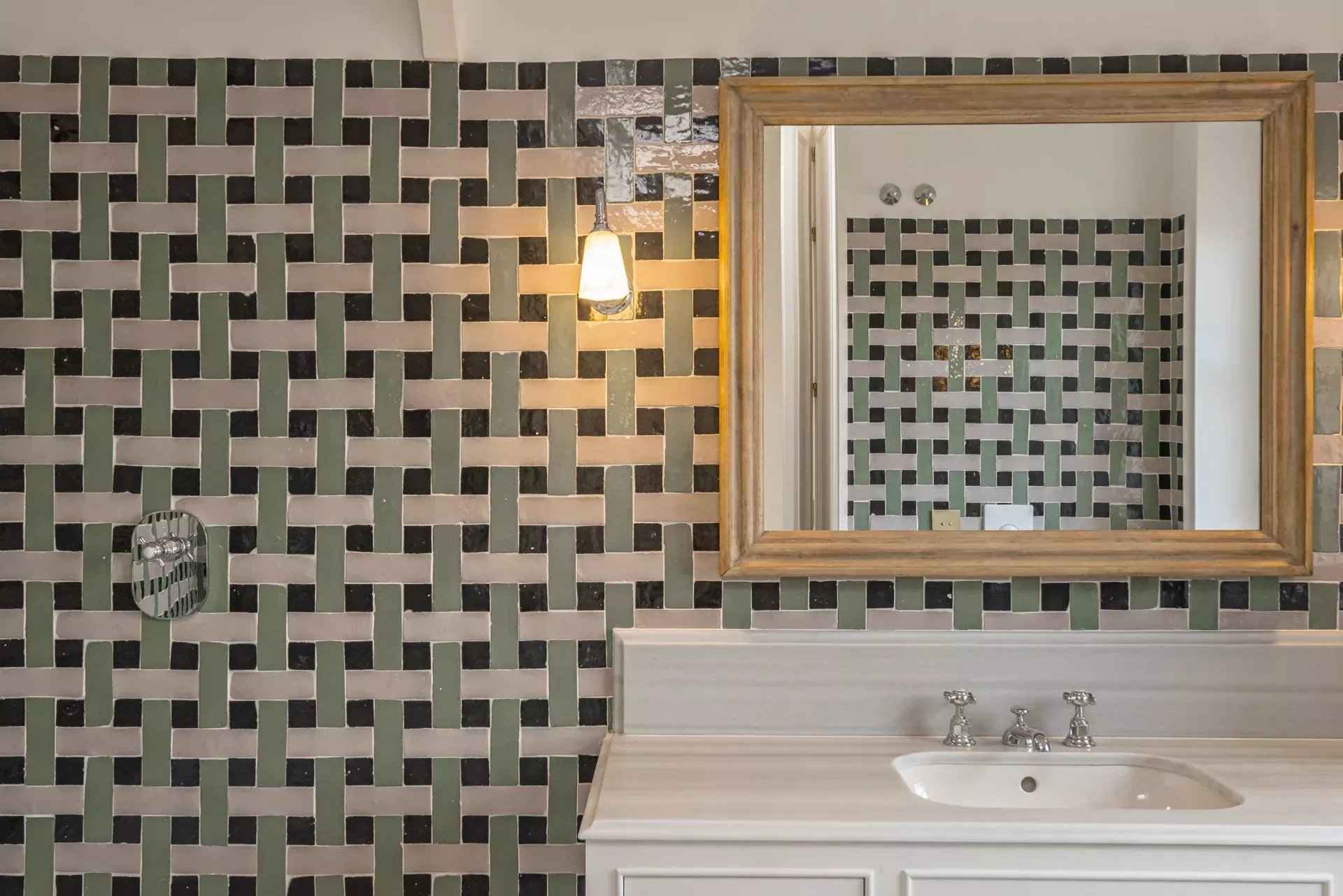 Ceea0e4407f1cf7622addb3102860141 e7e9e385ea 1920 original - Attribut alt par défaut.