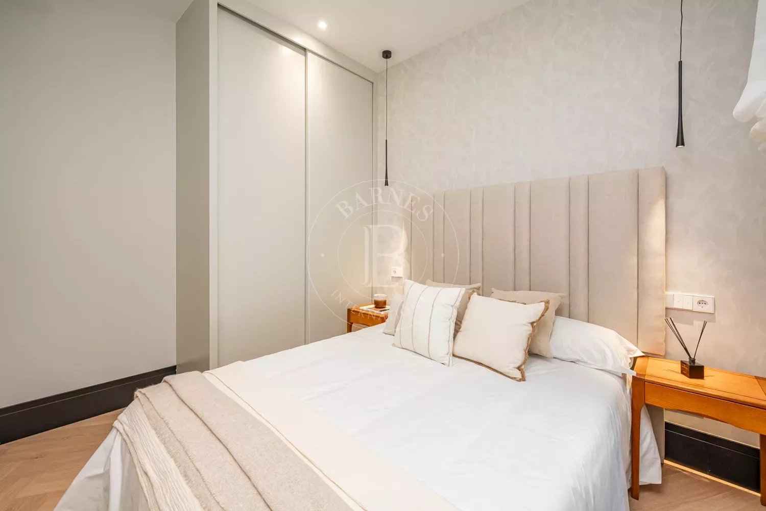 8a06fc57603dd3f889059050aef6661b a47ced0091 1500 original - Translation missing: en.helpers.application.image_tag.default_alt