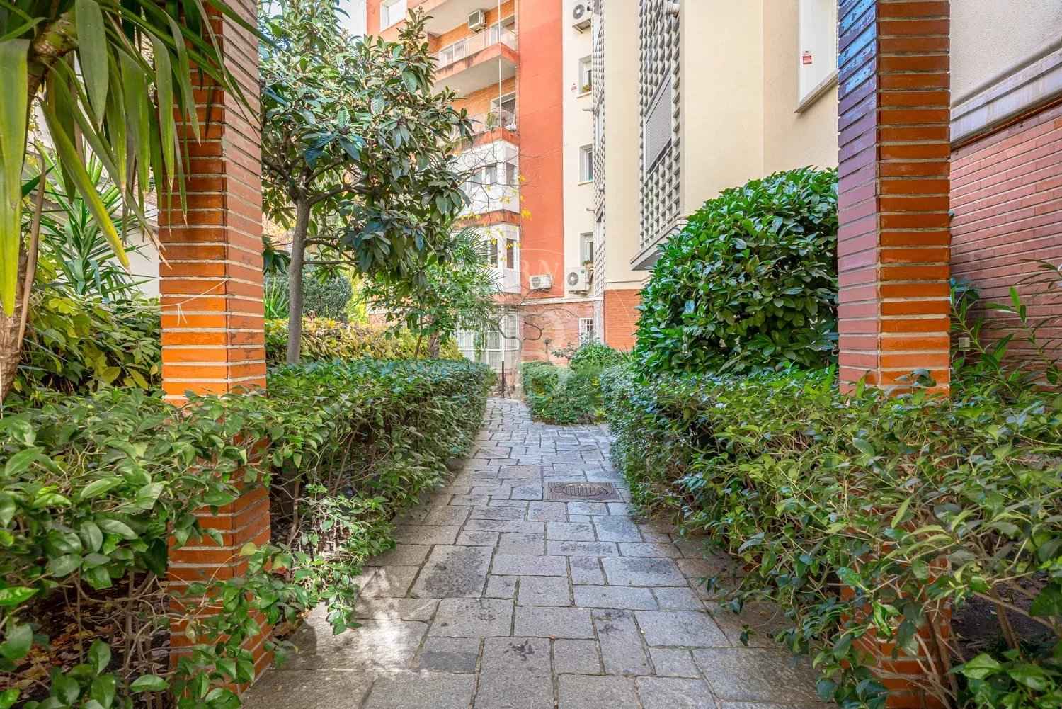 C9e5b75aa9c0a853d589d316f4bd1935 5634be79b7 1500 original - Attribut alt par défaut.